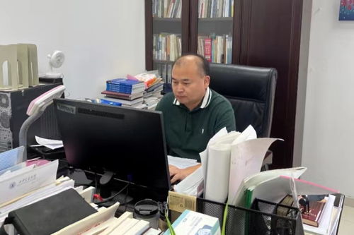 暑期堅守，科研不停歇——法律咨詢服務的溫暖守護